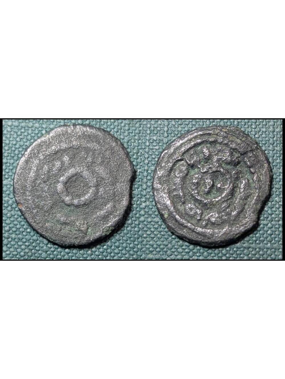 Islamic, Umayyad (AH 65-132 / 661-750 AD). Early Post-Reform Anonymous, AE Fals.
